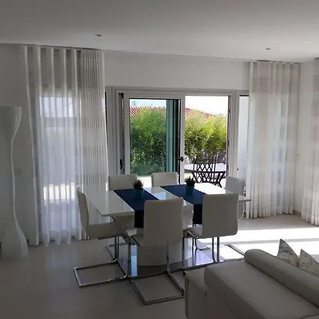 Silver Coast Apartment